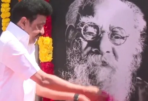 பெரியாரின் 146-வது பிறந்தநாள்: தலைவர்கள் மரியாதை