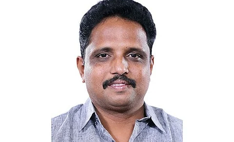 தமிழ் ஆசிரியர் பணிக்கு எதற்கு ஹிந்தி, சமஸ்கிருதம்?: சு.வெங்கடேசன் கேள்வி