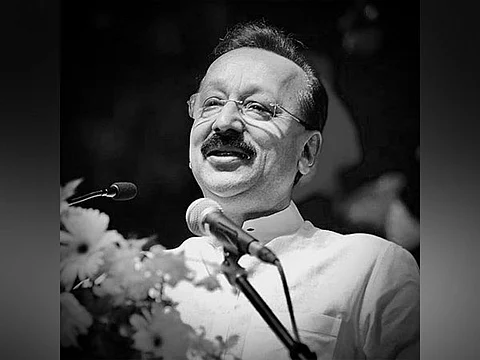 என்சிபி தலைவர் பாபா சித்திக் மும்பையில் சுட்டுக்கொலை