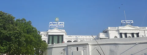 அரசு ஊழியர்கள் அச்சப்பட வேண்டாம்: தலைமைச் செயலகத்தில் அமைச்சர் உறுதி
