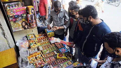நாடு முழுவதும் சிவகாசி பட்டாசுகள் விற்பனை இவ்வளவு கோடியா?