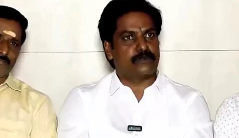 வெற்றிக்கான அறிகுறி இல்லை: கோவை மாவட்ட நாதக நிர்வாகிகள் கூண்டோடு விலகல்!