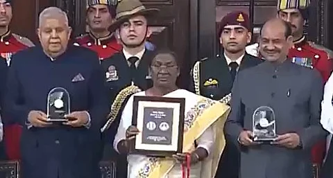 அரசியலமைப்பு தினம்: சிறப்பு நாணயம் வெளியீடு!