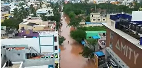 புதுச்சேரியைப் புரட்டிப் போட்ட ஃபெஞ்சல்: தவிக்கும் மக்கள்!