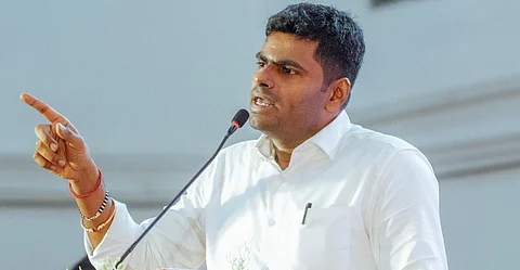 காவல்துறைக்கு யார் அதிகாரம் கொடுத்தது?: அண்ணாமலை கேள்வி