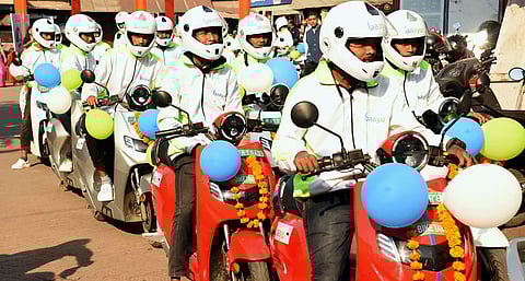 தமிழ்நாட்டில் பைக் டாக்சிகளுக்கு சிக்கலா?: போக்குவரத்து ஆணையர் புதிய உத்தரவு