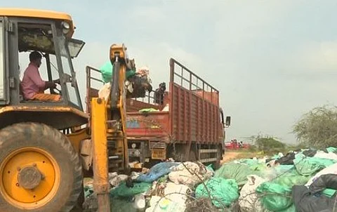 கேரளத்திற்கு எடுத்துச் செல்லப்படும் மருத்துவக் கழிவுகள்!
