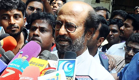 ஜெயலலிதா இல்லத்தில் ரஜினிகாந்த் மரியாதை!