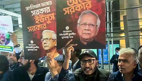 முஹமது யூனுஸுக்கு எதிராக கலகமா?: வங்கதேச ராணுவம் அவசர ஆலோசனை!