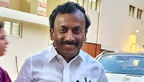 சைதை துரைசாமிக்கு அதிமுக தகவல் தொழில்நுட்ப அணி கண்டனம்!