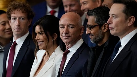 டிரம்பின் அறிவிப்புக்கு பிறகு 208 பில்லியன் டாலர்களை இழந்த தொழிலதிபர்கள்!