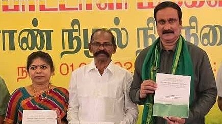 பொருளாளர் திலகபாமா கட்சியிலிருந்து வெளியேற வேண்டும்: பாமக பொதுச்செயலாளர்