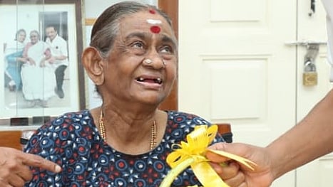 தயாளு அம்மாள் மருத்துவமனையில் அனுமதி