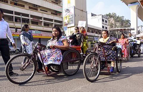 உள்ளாட்சி அமைப்புகளில் மாற்றுத் திறனாளிகளை நியமன உறுப்பினர்களாக்கும் மசோதாக்கள் நிறைவேற்றம்!