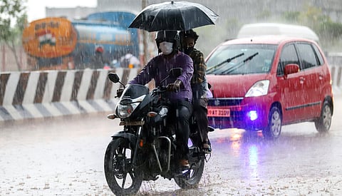 டெல்டா மாவட்டங்களுக்கு சிவப்பு நிற எச்சரிக்கை: வானிலை ஆய்வு மையம் | Rain Alert | Weather Report |