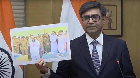 பயங்கரவாதிகள் உடல்களுக்கு ராணுவ மரியாதையுடன் பாகிஸ்தானில் இறுதிச்சடங்கு!