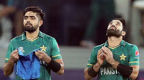 பாக். அணியில் தொடர்ந்து புறக்கணிக்கப்படும் பாபர் ஆஸம், ரிஸ்வான்