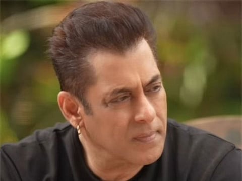 சல்மான் கான் வீட்டுக்குள் நுழைய முயன்ற இருவர் கைது