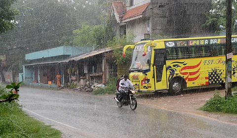 16 வருடங்களில் இதுவே முதல்முறை: தொடங்கியது தென்மேற்கு பருவமழை!
