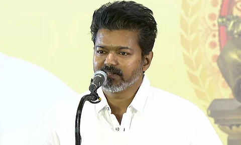 யுபிஎஸ்சி தேர்வில் பெரியாருக்கு சாதி சாயம் பூச முயற்சி: விஜய் குற்றச்சாட்டு!