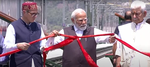 செனாப் பாலத்தை நாட்டுக்கு அர்ப்பணித்தார் பிரதமர் மோடி