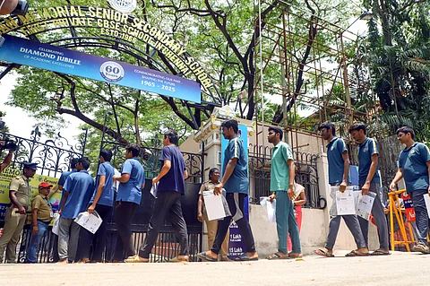 நீட் தேர்வு மையம் - கோப்புப்படம்