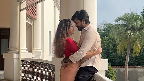 காதலருடனான புகைப்படத்தை வெளியிட்ட நிவேதா பெத்துராஜ்! | Nivetha Pethuraj