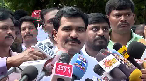 சென்னை பனையூரில் தவெக இணைப் பொதுச்செயலாளர் சி.டி.ஆர். நிர்மல்குமார் செய்தியாளர் சந்திப்பு