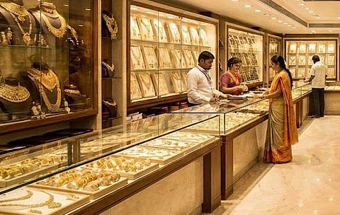 இன்றும் உயர்ந்த தங்கம், வெள்ளி விலை: ரூ. 1 லட்சத்தைக் கடந்து விற்பனை (மாதிரிப் படம்)