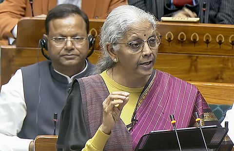 நிதிநிலை அறிக்கையை இன்று தாக்கல் செய்த மத்திய நிதியமைச்சர் நிர்மலா சீதாராமன்