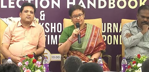 மருத்துவ சிகிச்சைக்குப் பணம் கொண்டு சென்றால் வாட்ஸ்ஆப் ஆதாரம் போதும்: தேர்தல் ஆணையம் விளக்கம்