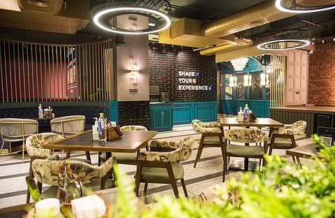 Lucknow's first bowling cafe, Mashup, is now pouring; Enjoy beer & LIIT @ ₹12 till May 15!