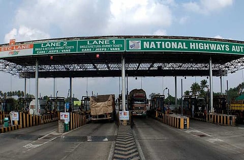 इंदौर MR-10 पर यात्रा करने वाले MP-09 सीरीज के प्राइवेट वाहनों को अब टोल टैक्स नहीं देना होगा