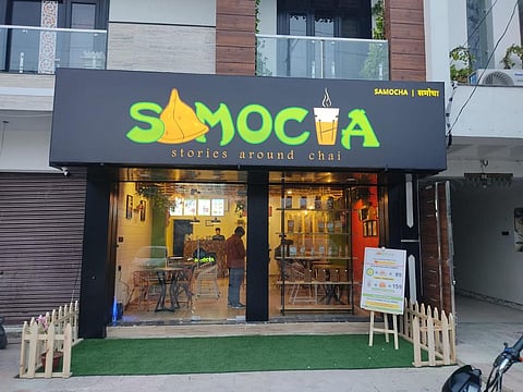 Certified chai-lovers assemble! Samocha in Kanpur is brewing kadak chai & more!
