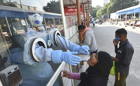 Knocksense Shorts | Active COVID cases in Lucknow down to 945 after daily case count drops