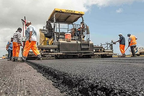 NHAI enters Guinness Book of World Records by laying a 75-km highway within 5 days in Maharashtra