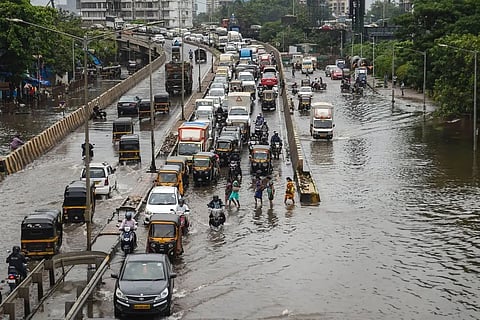 IMD issues Yellow Alert for Mumbai, Thane & Palghar in wake of heavy rainfall this weekend