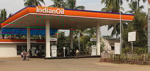 IOC inks MoU with Sulabh International for setting up of toilets at 48 filling stations in Lucknow