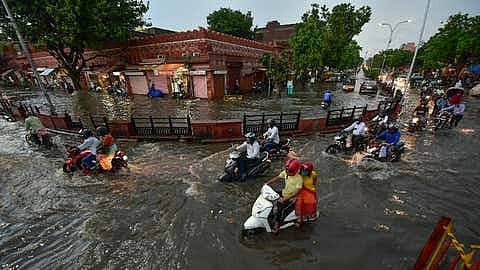 Knocksense Shorts| Heavy Rainfall leads to power cuts across Jaipur