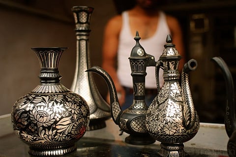 Besides Chikankari of Lucknow, here are 4 other crafts that originated in the city of Nawabs!