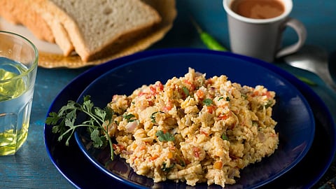 For your next brunch date, try the popular Parsi delicacy Akuri in Mumbai