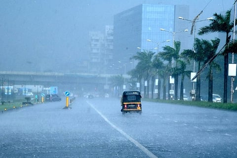 IMD forecasts light to moderate rainfall coupled with thundershowers in Mumbai