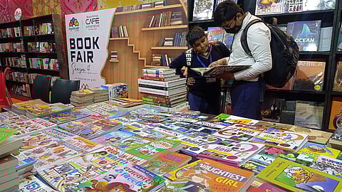 Next stop: Hazratganj Metro Station! Cuz that's where an enthralling Book Fair awaits you