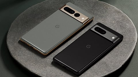 Rare Google Pixel 7 Pro issue: Indian user reports dust inside front facing camera
