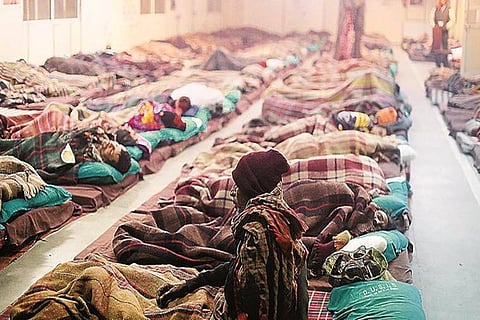 LMC to convert vacant govt. buildings, marriage lawns to makeshift night shelters in Lucknow