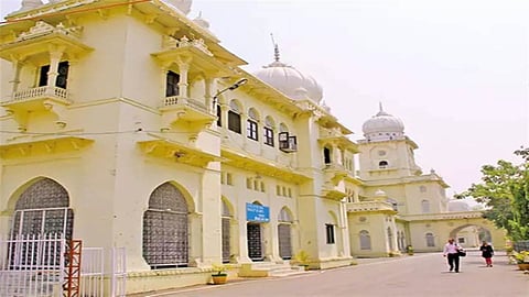 Knocksense Shorts | Now pursue two degree courses simultaneously at Lucknow University