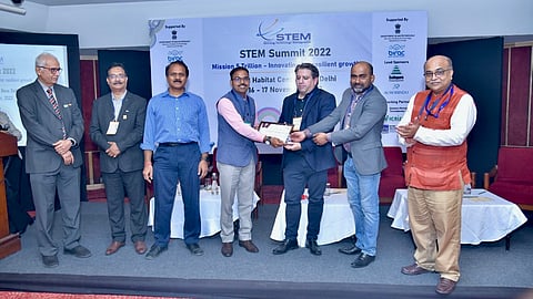 IIT Kanpur bags STEM Impact Awards’22 for ground breaking ‘Portable Soil Testing Device’