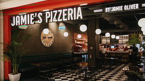 It's Pizza-o-clock at Jamie Oliver's Pizzeria in Lucknow and they're inviting all cheese gourmands!