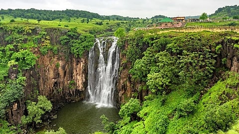 Serene getaways: Bookmark these 5 waterfalls near Indore for a short scenic trip