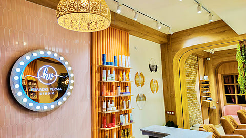 7 reasons why you should choose Himadri Verma Studio in Lucknow this Valentine's season